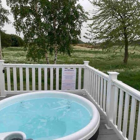 Lovely 3-Bed Caravan With Hot Tub In Lincolnshire Exterior foto