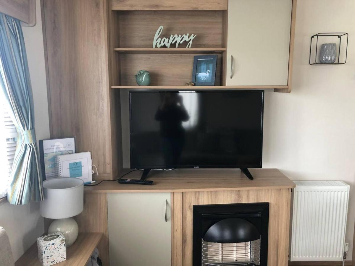 Lovely 3-Bed Caravan With Hot Tub In Lincolnshire Exterior foto