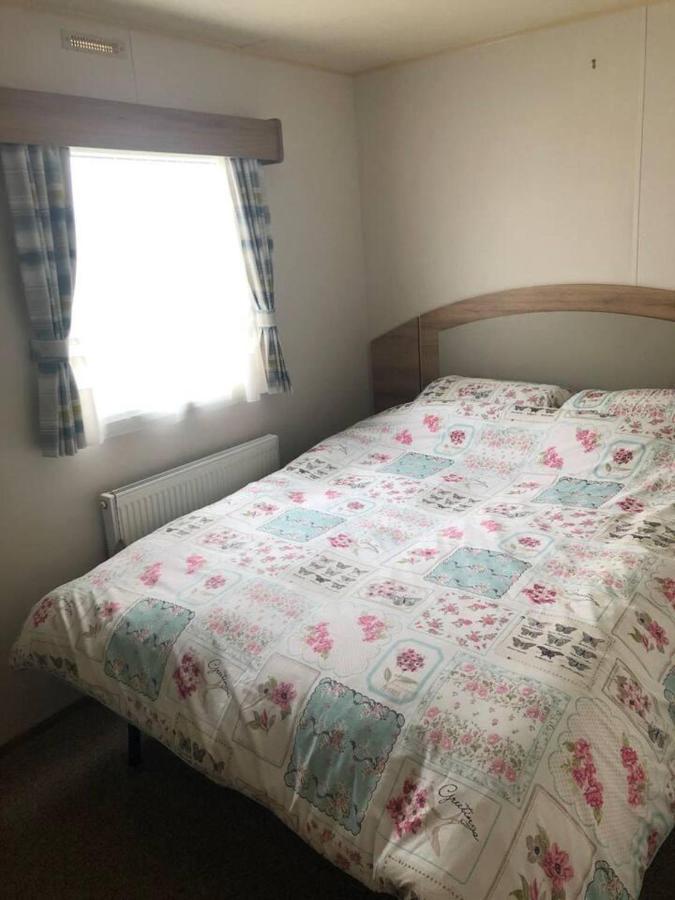 Lovely 3-Bed Caravan With Hot Tub In Lincolnshire Exterior foto
